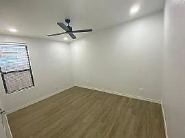 Beautiful and Fully Renovated House  in Midland, TX (Photo 9 of 12)