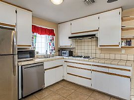 Awesome 3 Bd 2 Ba in West Hills, CA (Photo 4 of 12)