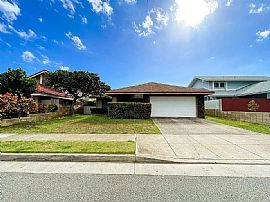 1105 Mokuhano St, Honolulu, Hi 96825 . Peaceful House Forfamily in Honolulu, HI