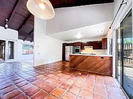 1105 Mokuhano St, Honolulu, Hi 96825 . Peaceful House Forfamily in Honolulu, HI (Photo 4 of 11)