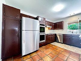 1105 Mokuhano St, Honolulu, Hi 96825 . Peaceful House Forfamily in Honolulu, HI (Photo 5 of 11)