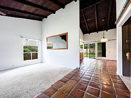 1105 Mokuhano St, Honolulu, Hi 96825 . Peaceful House Forfamily in Honolulu, HI (Photo 6 of 11)