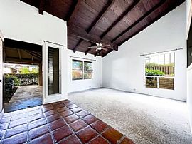 1105 Mokuhano St, Honolulu, Hi 96825 . Peaceful House Forfamily in Honolulu, HI (Photo 7 of 11)