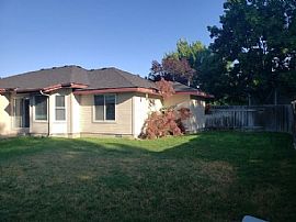 1576 N Trellis Pl, Eagle, Id 83616 . Available For Rent in Eagle, ID (Photo 3 of 12)