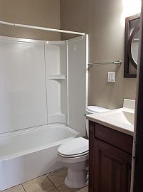 308 W Ells Ave, Champaign, Il 61820 . For Rent in Champaign, IL (Photo 6 of 8)