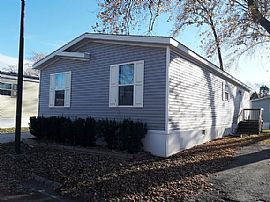55 Cedar Ln, Justice, Il 60458 . House For Rent in Justice, IL (Photo 2 of 2)