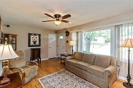 2947 E Euclid Ave, Des Moines, Ia 50317 . House For Rent in Des Moines, IA (Photo 6 of 8)