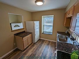 7845 Kessler Ln, Overland Park, Ks 66204 . House For Rent in Overland Park, KS (Photo 2 of 10)