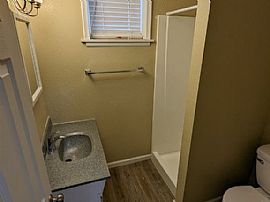 7845 Kessler Ln, Overland Park, Ks 66204 . House For Rent in Overland Park, KS (Photo 3 of 10)