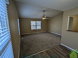 7845 Kessler Ln, Overland Park, Ks 66204 . House For Rent in Overland Park, KS (Photo 8 of 10)