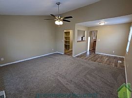 7845 Kessler Ln, Overland Park, Ks 66204 . House For Rent in Overland Park, KS (Photo 9 of 10)