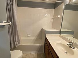 2020 Madison Dr, Bonner Springs, Ks 66012 . Perfect House in Bonner Springs, KS (Photo 9 of 12)