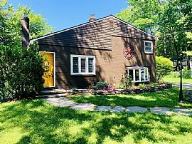 65 Johnson Rd, Falmouth, Me 04105 . House For Rent in Falmouth, ME (Photo 2 of 7)