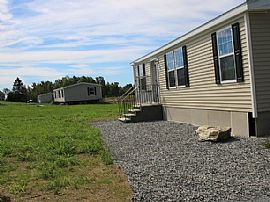 1090 Horseback Rd, Levant, Me 04456 . Confortable House in Levant, ME (Photo 2 of 7)