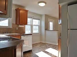 716 Seagrove Rd, Glen Burnie, Md 21060 . House For Rent in Glen Burnie, MD (Photo 5 of 10)