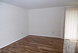 7127 Forest Ave, Hanover, Md 21076 . Newly Renovated House in Hanover, MD (Photo 3 of 9)