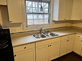 405 Central Ave, Seekonk, Ma 02771 . For Rent in Seekonk, MA (Photo 3 of 5)