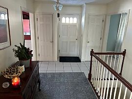 80 Croydon Rd, Norwood, Ma 02062. House For Rent in Norwood, MA (Photo 2 of 6)