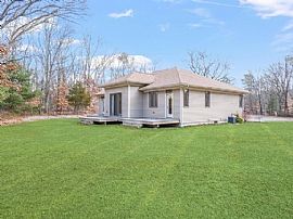 47 River St, Seekonk, Ma 02771 . Lovely House in Seekonk, MA (Photo 2 of 10)