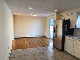 89 Marguerite Ave, Waltham, Ma 02452 . House For Rent in Waltham, MA (Photo 4 of 9)