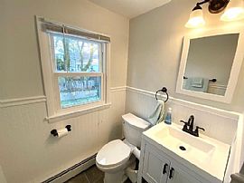 6 Rena St, Worcester, Ma 01604 . Comfortable House in Worcester, MA (Photo 4 of 7)