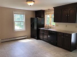 153 Amherst Rd, Sunderland, Ma 01375 . House For Rent in Sunderland, MA (Photo 3 of 9)