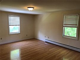 153 Amherst Rd, Sunderland, Ma 01375 . House For Rent in Sunderland, MA (Photo 6 of 9)