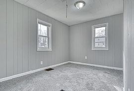 4624 Mary Ave, Baltimore, Md 21206 in Baltimore, MD (Photo 6 of 12)