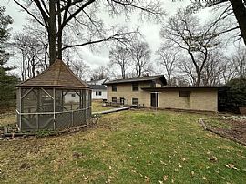 827 Diane Ln, Naperville, Il 60540 . Home Sweet Home  in Naperville, IL (Photo 3 of 12)