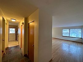 827 Diane Ln, Naperville, Il 60540 . Home Sweet Home  in Naperville, IL (Photo 5 of 12)