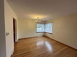 827 Diane Ln, Naperville, Il 60540 . Home Sweet Home  in Naperville, IL (Photo 7 of 12)