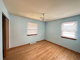 827 Diane Ln, Naperville, Il 60540 . Home Sweet Home  in Naperville, IL (Photo 8 of 12)