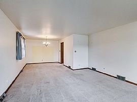 8917 Natoma Ave, Oak Lawn, Il 60453 House For Rent Oak Lawn Il in Oak Lawn, IL (Photo 4 of 11)