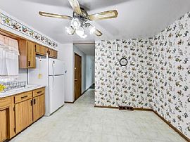 8917 Natoma Ave, Oak Lawn, Il 60453 House For Rent Oak Lawn Il in Oak Lawn, IL (Photo 5 of 11)