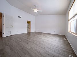 6768 Carlisle Curv, Shakopee, Mn 55379 . House For Rent in Shakopee, MN (Photo 5 of 10)