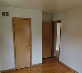 4647 W Fond Du Lac Ave, Milwaukee, Wi 53216 in Milwaukee, WI (Photo 6 of 6)