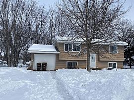 107 Highland Ln, Buffalo, Mn 55313. Awesome House For Rent in Buffalo, MN
