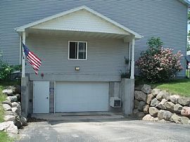 234 Towyn St, Apt 5, Cambria, Wi 53923 in Cambria, WI