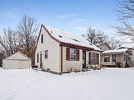 1849 Flandrau St N, Maplewood, Mn 55109 .  Home Sweet Home in Maplewood, MN