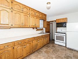 1849 Flandrau St N, Maplewood, Mn 55109 .  Home Sweet Home in Maplewood, MN (Photo 5 of 9)