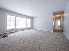 7214 Thomas Ave S, Richfield, Mn 55423 . Lovely House For Rent in Richfield, MN (Photo 3 of 10)