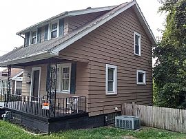 1035 Neville St, Follansbee, Wv 26037 in Follansbee, WV (Photo 2 of 7)