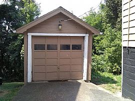 1035 Neville St, Follansbee, Wv 26037 in Follansbee, WV (Photo 3 of 7)