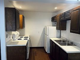 5943 Nathan Road, Apt A, 5943 Nathan Dr, Huntington, Wv 25705 in Huntington, WV (Photo 3 of 5)