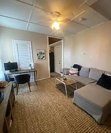 7 Brewer St, Apt 2, Newport, Ri 02840 in Newport, RI (Photo 4 of 5)