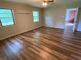 115 N Central Ave, Ridgeland, Ms 39157 Lovely House in Ridgeland, MS (Photo 9 of 10)