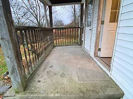 28 Maple St, Somers, Ct 06071 in Somers, CT