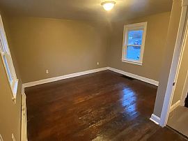 28 Maple St, Somers, Ct 06071 in Somers, CT (Photo 2 of 4)