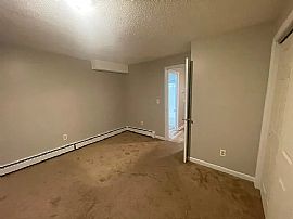 12 Platoz Dr, # E, Uncasville, Ct 06382 in Uncasville, CT