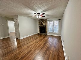 Eastridge Condominiums, Apt H, 2109 Epworth Dr Ne, Huntsville,  in Huntsville, AL